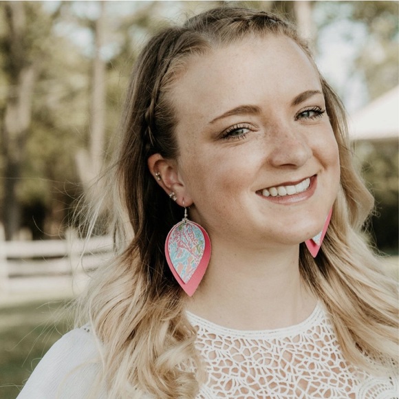 Leather leaf earrings - Picture 5 of 5